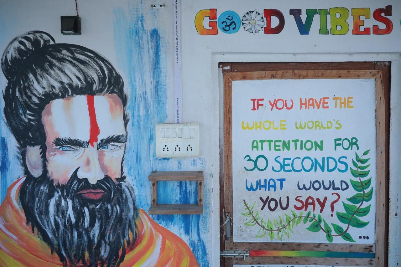 Good Vibes Hostel Varanasi Dış mekan fotoğraf