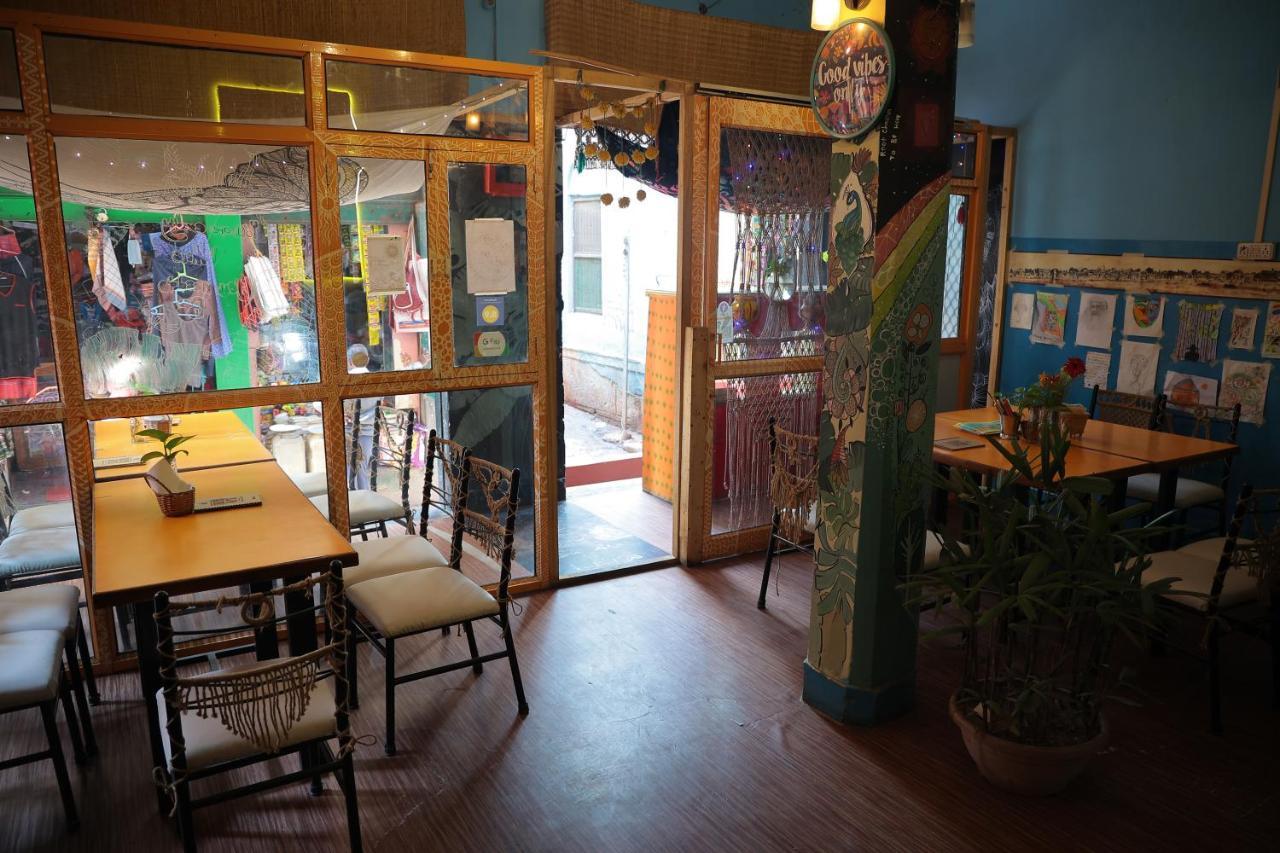 Good Vibes Hostel Varanasi Dış mekan fotoğraf